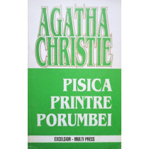 Pisica printre porumbei