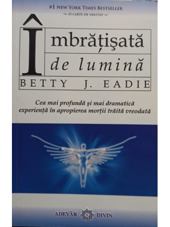 Imbratisata de lumina